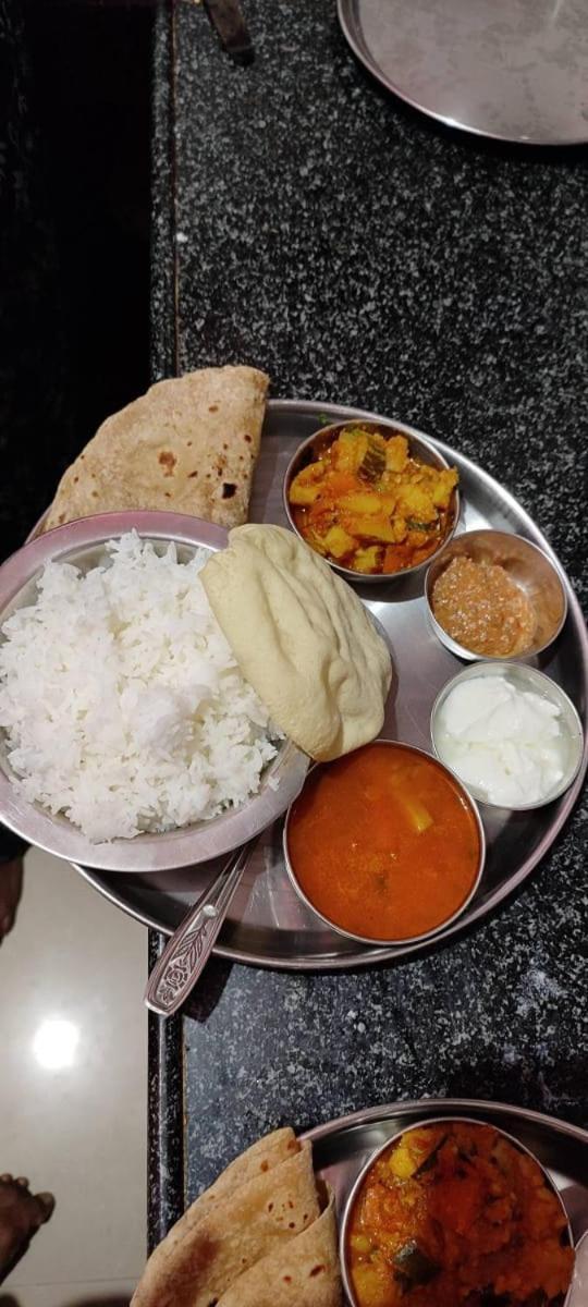 Mamatha Guest Inn Hampi Bagian luar foto